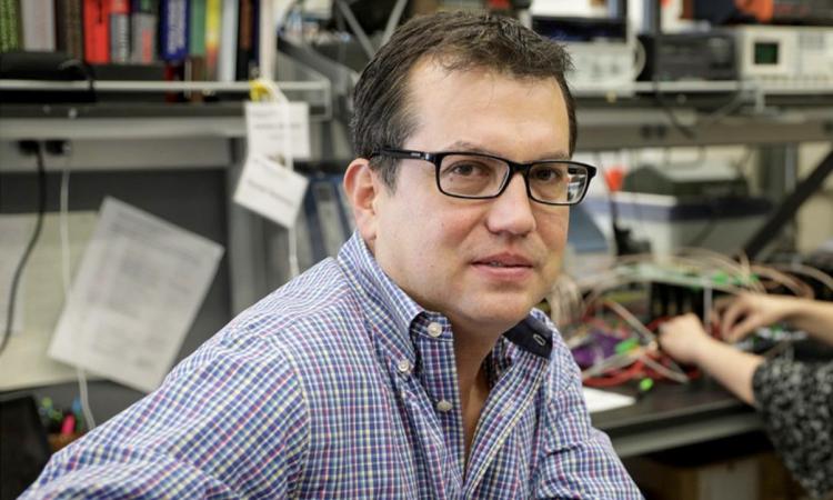 Professor Rafael Davalos 
