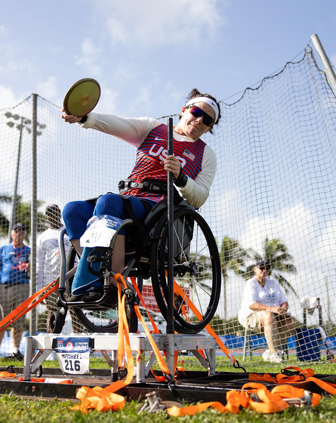 Cassie Mitchell throws the discus