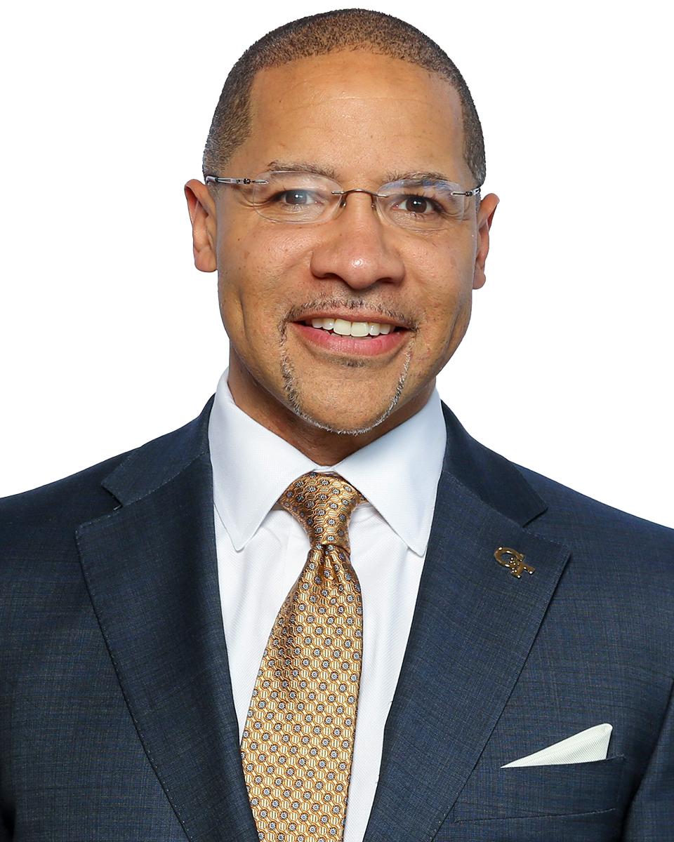 Mitchell Walker headshot