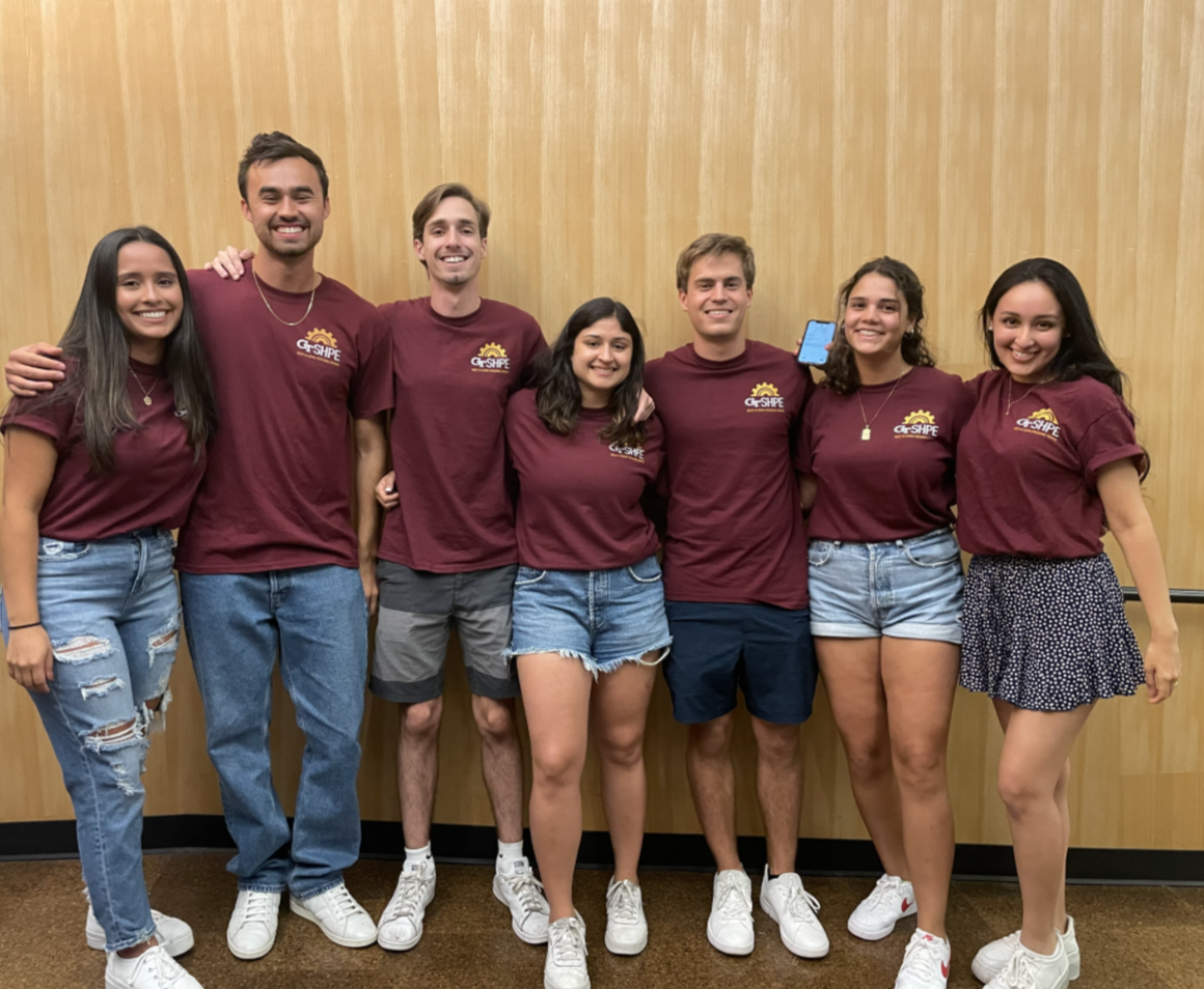 group of GT-SHPE students