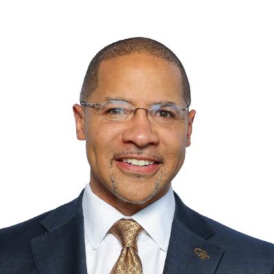 Mitchell Walker headshot